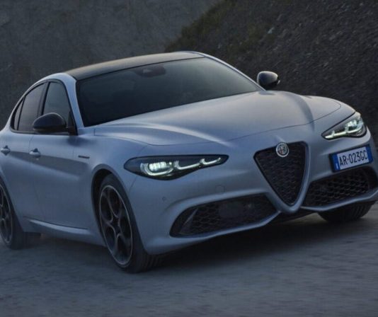 Названі найбільш ненадійні автомобілі представницького класу