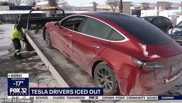 Аномальні морози перетворили Чикаго на "цвинтар Tesla"