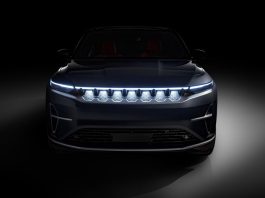 Jeep анонсував випуск 600-сильного електропозашляховика Wagoneer S