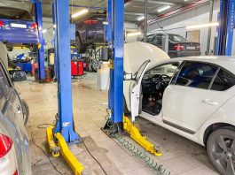 Експерт перерахував автомобільні звуки, які не повинні лякати