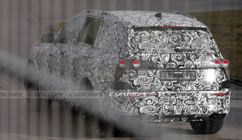 "Заряджена" версія кросовера Audi Q9 потрапила до об'єктивів камер під час тестів