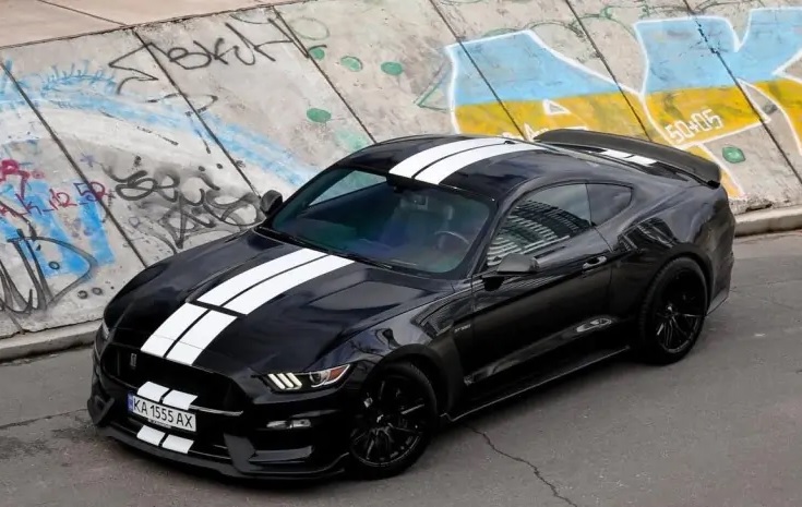 Рідкісний 500-сильний Mustang Shelby GT350 помічений на дорогах Києва