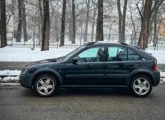 У столиці України помічено рідкісного британського кросовера Rover Streetwise