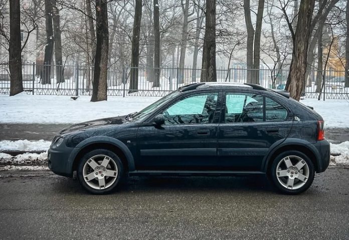 У столиці України помічено рідкісного британського кросовера Rover Streetwise