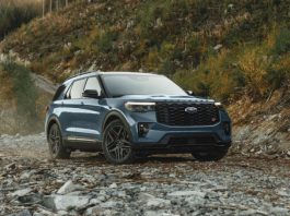 Новий салон та автопілот за підпискою: представлений оновлений Ford Explorer