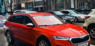 На вулицях Києва помічено новітній універсал Skoda підвищеної прохідності