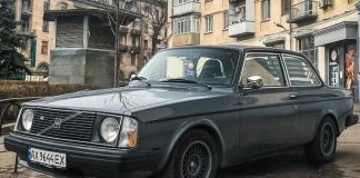 Рідкісна вінтажна модель Volvo помічена на вулицях Києва