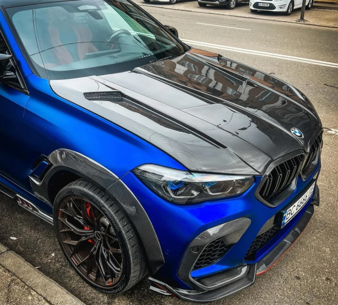 У Києві помічено рідкісний кросовер BMW X6 M з тюнінгом від Manhart