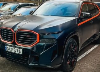 На вулицях Києва помічено найпотужніший кросовер BMW з лімітованої серії Label Red На вулицях Києва помічено найпотужніший кросовер BMW з лімітованої серії