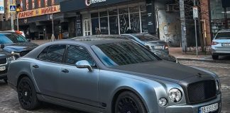 У Києві помічено рідкісний для українського авторинку седан Bentley Mulsanne