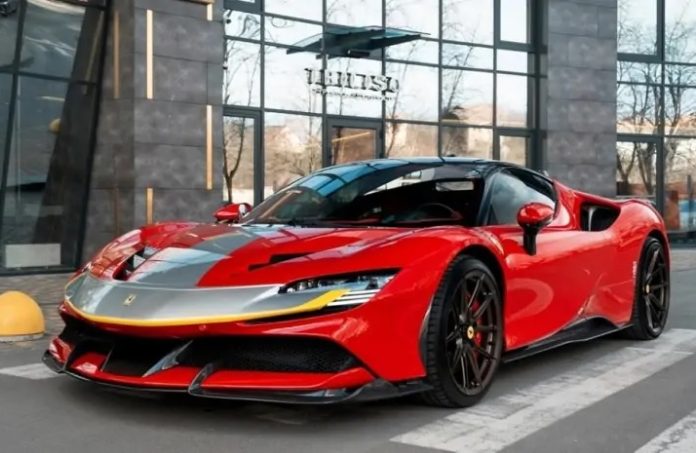 У Києві продають найдорожчий в Україні 1000-сильний спорткар Ferrari