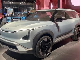 В Україну прибув перший електрокросовер Kia EV5 В Україну прибув перший електрокросовер Kia EV5