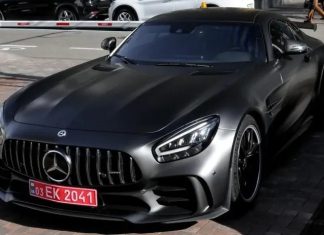 На вулицях Києва помічено рідкісний 585-сильний суперкар Mercedes-AMG На вулицях Києва помічено рідкісний 585-сильний суперкар Mercedes-AMG