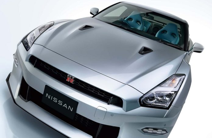 Опубліковані фото Nissan GT-R модельного ряду 2025 року