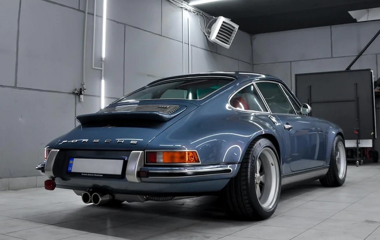 В Киеве замечен эксклюзивный Porsche 911 Singer с карбоновым кузовом