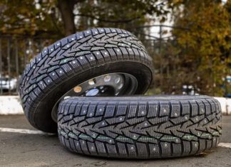Автовласникам пояснили, коли варто міняти зимові шини на літні