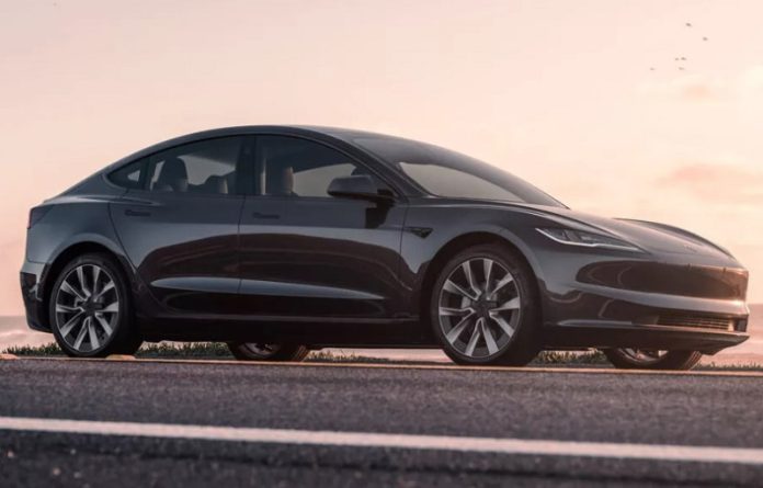 Нова Tesla Model 3 витрачає на розгін до 100 км/год менше трьох секунд