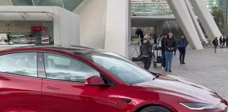 Опубліковано перші живі фото найпотужнішої Tesla Model 3 Ludicrous