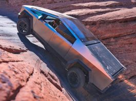 Tesla показала позашляхові можливості стандартного Cybertruck
