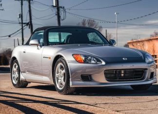 На продаж виставили Honda S2000 із пробігом менше 1530 км.
