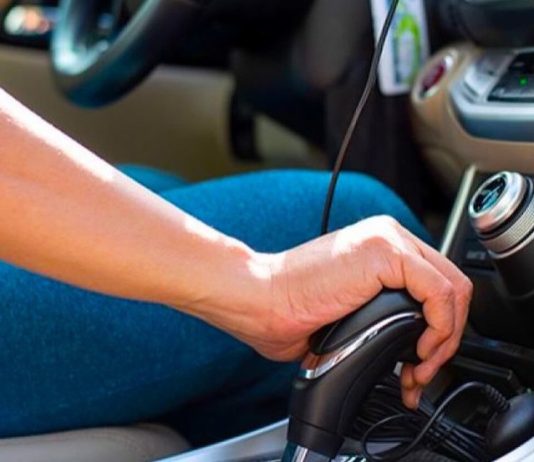 Названо 5 поломок автомобіля, причиною яких є сам водій