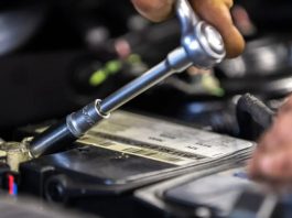 Експерти розповіли, як спека впливає на автомобільні АКБ