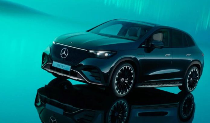 Безпека 15 тисяч електромобілів Mercedes опинилася під загрозою