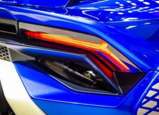Новий плагін-гібридний наступник Lamborghini Huracan вже на вулицях