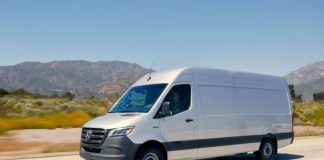 Mercedes-Benz відкликає eSprinter, щоб повернути їм гальма