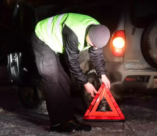 Експерт назвав п’ять неочевидних речей, які варто тримати у машині Експерт назвав п'ять неочевидних речей, які варто тримати у машині