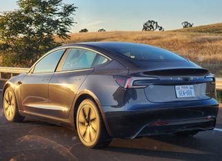 Прототип Tesla Model 3 був помічений без дзеркал та з новими камерами