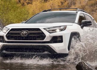 Експерти розкрили два важливі аспекти, в яких Honda CR-V краще, ніж Toyota RAV4