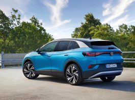 Електромобілі Volkswagen під час руху самі відчиняють двері Електромобілі Volkswagen під час руху самі відчиняють двері