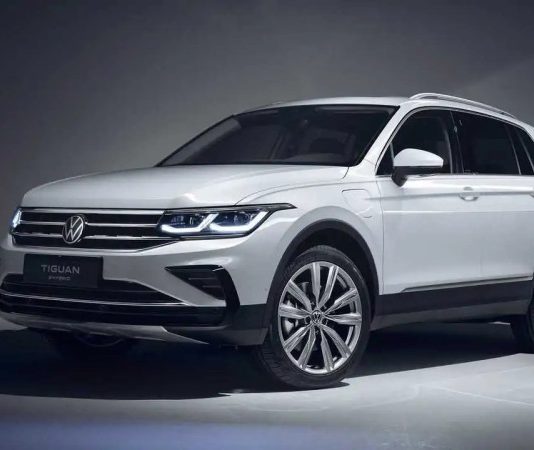 Нові Volkswagen Golf, Passat та Tiguan не відмовляться від ДВЗ і зможуть проїжджати більше чистою електрикою