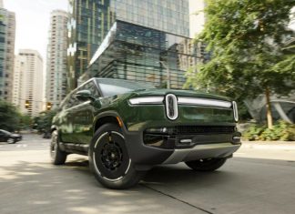 Нові Rivian R1T та R1S: суперкарна динаміка та надпотужна електроніка