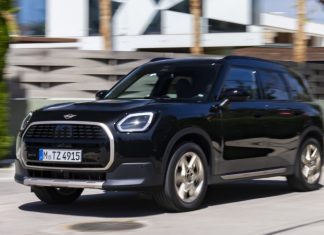 Представлений надекономічний кросовер Mini Countryman
