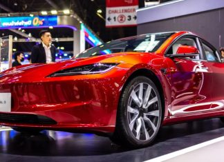 Повнопривідна Tesla Model 3 несподівано подешевшала у США