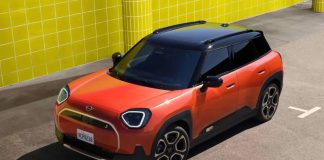 Оголошено всі ціни на електричний кросовер MINI Aceman