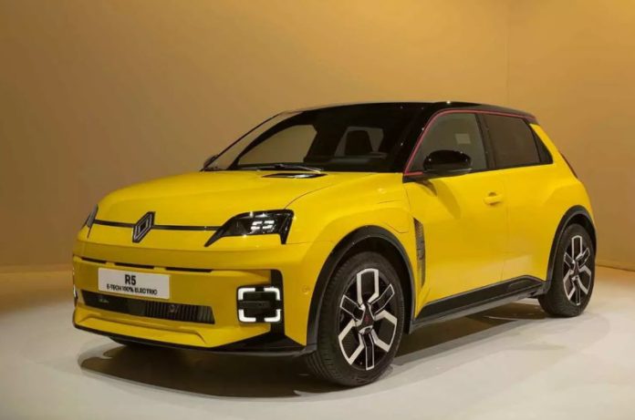 Компанія Renault вирішила незвичайним чином прорекламувати новий R5 E-Tech