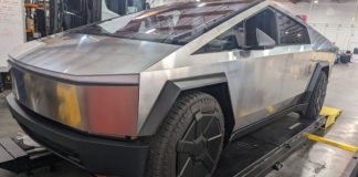 Tesla відкликала понад 11 000 пікапів Cybertruck через проблеми з кузовом