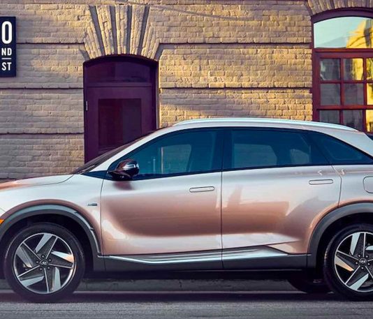 Hyundai тестує нове покоління свого «дивного» кросовера (фото)