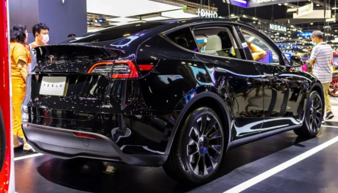 Tesla оголосила про підготовку оновленої версії Model Y