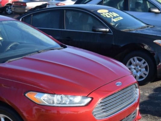 Ціни на вживані автомобілі в США стрімко зростають