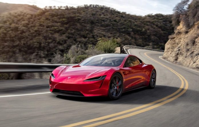 Ілон Маск анонсував дебют другого покоління Tesla Roadster у 2025 році