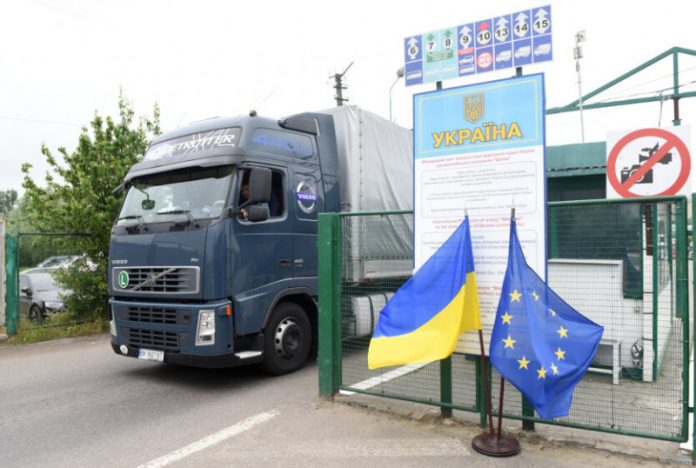 Вантажні перевезення з ЄС: нові зміни для українських водіїв