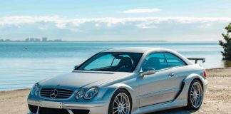 На продаж виставили дуже рідкісний Mercedes CLK DTM AMG