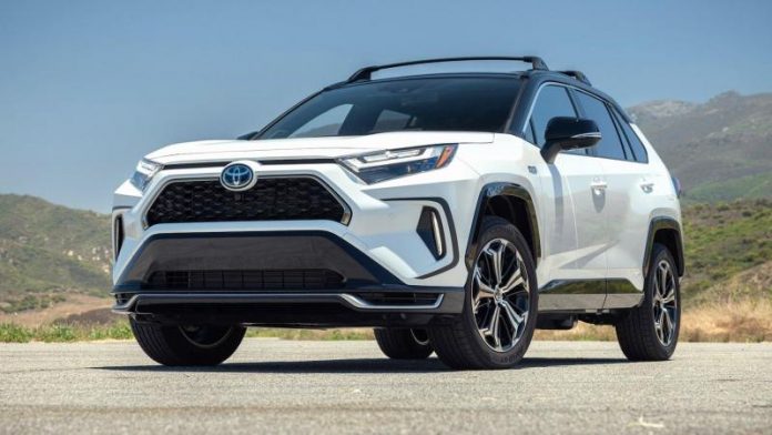 Подробиці про нову Toyota RAV4 витекли перед офіційним анонсом