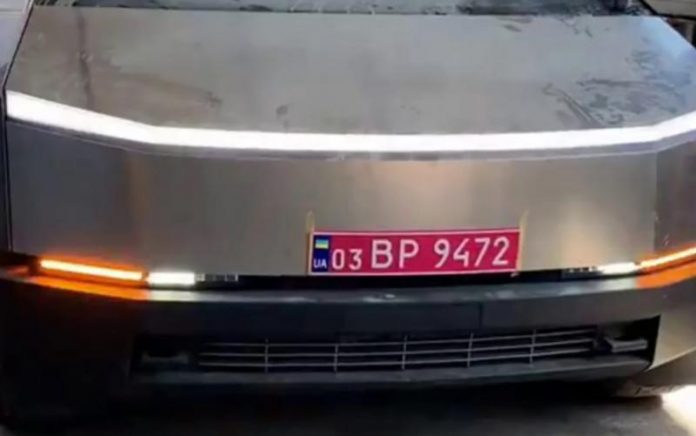 Tesla Cybertruck в Україні: перше відео