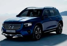 Представлено новий Mercedes-Benz GLB 2025 модельного року, доступний у двох версіях: Progressive та AMG Line. Ціни на новий Mercedes-Benz GLB 2025 стартують від 66 500 доларів за версію Progressive і 72 000 доларів за версію AMG Line. У новій моделі замінено попередній 1,3-літровий турбований бензиновий двигун, який також використовувався в моделях Renault, таких як Duster. Тепер GLB 2025 оснащений новим 2,0-літровим турбованим бензиновим двигуном з чотирма циліндрами, який розвиває потужність 190 к.с., у порівнянні з попередніми 163 к.с. Двигун доповнений 48-вольтовою мікрогібридною системою електрифікації. Стара 7-ступенева коробка передач з подвійним зчепленням замінена новою 8-ступеневою коробкою передач з подвійним зчепленням. Обидві версії оснащені системою повного приводу 4Matic. Mercedes-Benz GLB 2025 з новим 2,0-літровим турбованим двигуном розганяється з 0 до 100 км/год за 7,9 секунд і має максимальну швидкість 214 км/год при масі 1 765 кг. Автомобіль оснащений шкіряними сидіннями з електрорегулюванням та пам'яттю для передніх сидінь, світлодіодними фарами, камерою заднього виду, парктроніком, атмосферним підсвічуванням салону, електричними складаними зовнішніми дзеркалами, фотохромним внутрішнім дзеркалом, системою безключового доступу, 25-дюймовим дисплеєм MBUX, адаптивним круїз-контролем та моніторингом сліпих зон. Версія AMG Line отримала 19-дюймові колеса замість стандартних 18-дюймових, спортивні передні сидіння та аудіосистему Burmester з 12 динаміками потужністю 710 Вт.