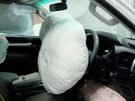 Ford і Mazda закликають не їздити на старих автомобілях, що підлягають відкликанню Ford і Mazda закликають не їздити на старих автомобілях, що підлягають відкликанню